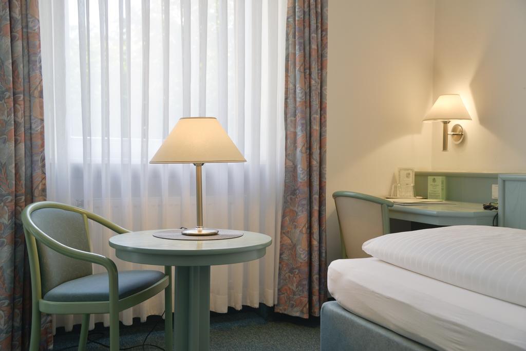 Hotel Till Eulenspiegel - Nichtrauchhotel - Garni Würzburg Dış mekan fotoğraf