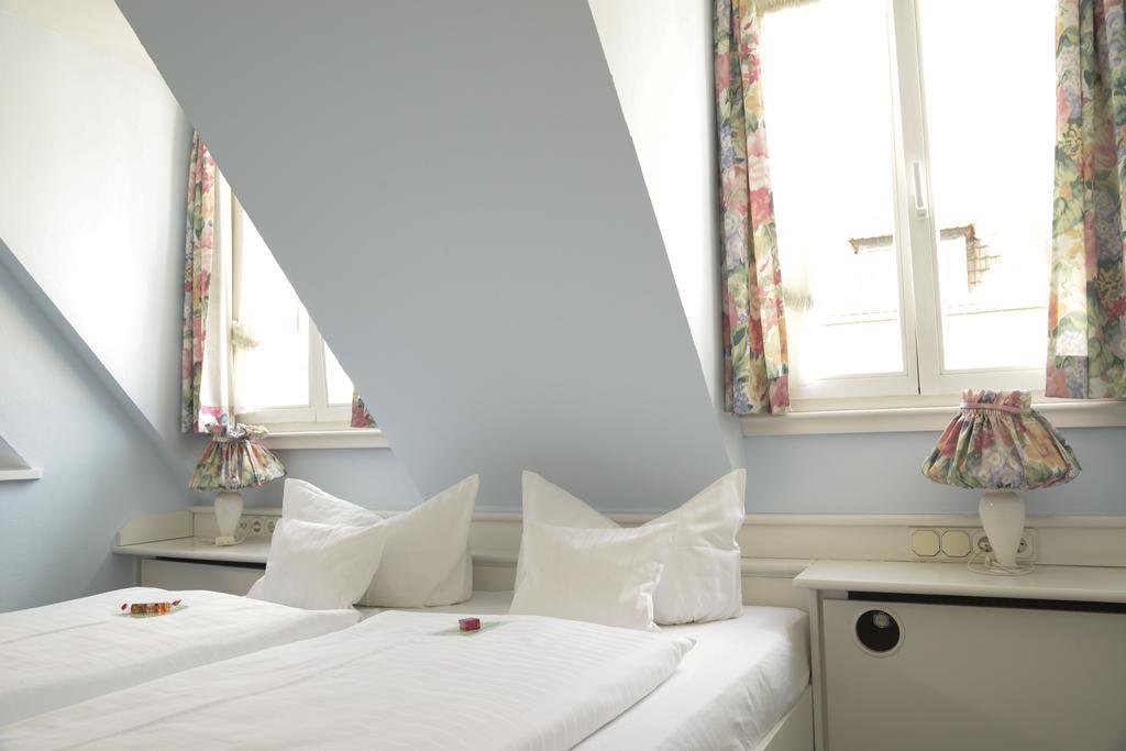 Hotel Till Eulenspiegel - Nichtrauchhotel - Garni Würzburg Dış mekan fotoğraf