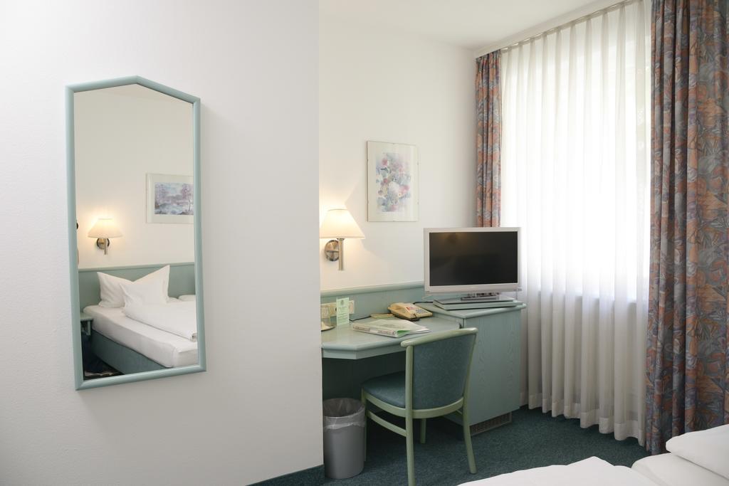 Hotel Till Eulenspiegel - Nichtrauchhotel - Garni Würzburg Dış mekan fotoğraf